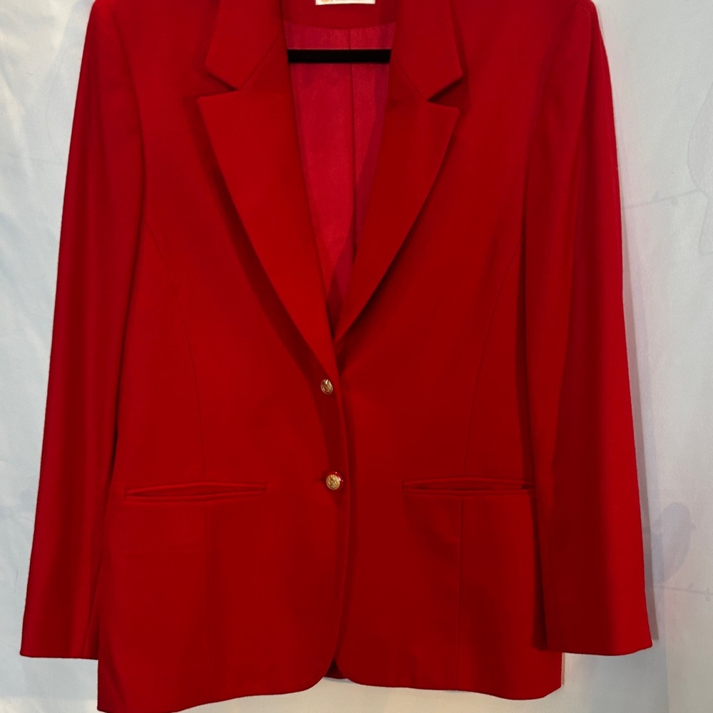 Vintage Pendleton Red Wool Blazer Gold Crest Buttons USA Equestrian Quiet Luxury